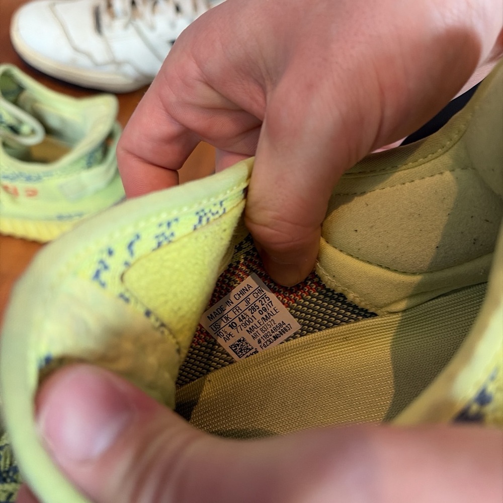 Adidas Yeezy Boost 350 V2 - Yellow - Picture 6 of 8